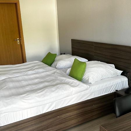 Messe Motel Laatzen Екстериор снимка
