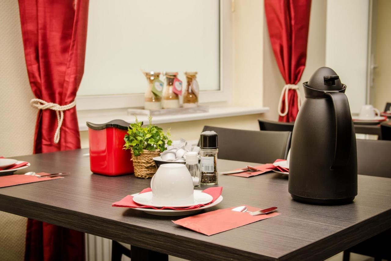 Messe Motel Laatzen Екстериор снимка