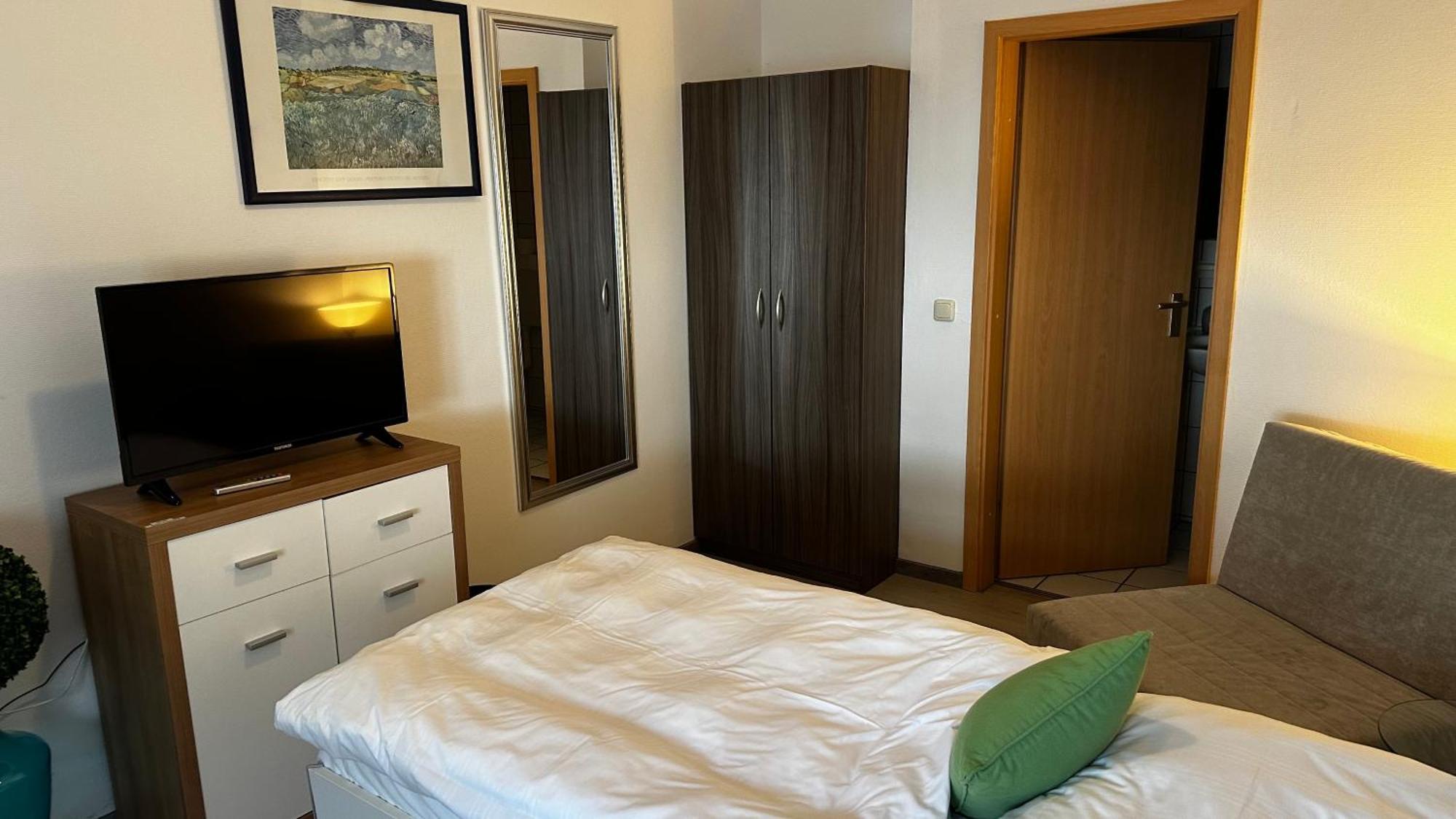 Messe Motel Laatzen Екстериор снимка