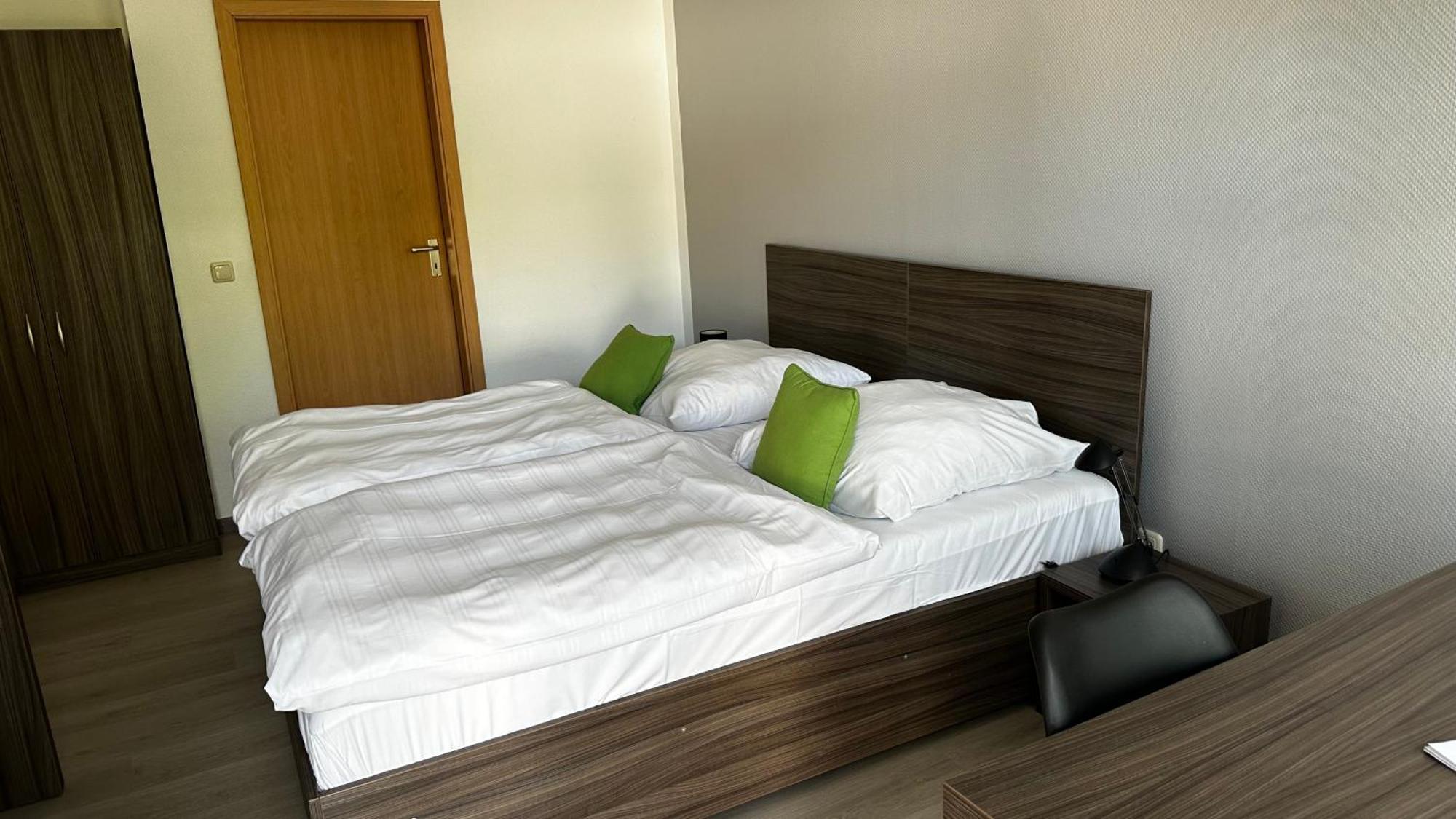 Messe Motel Laatzen Екстериор снимка