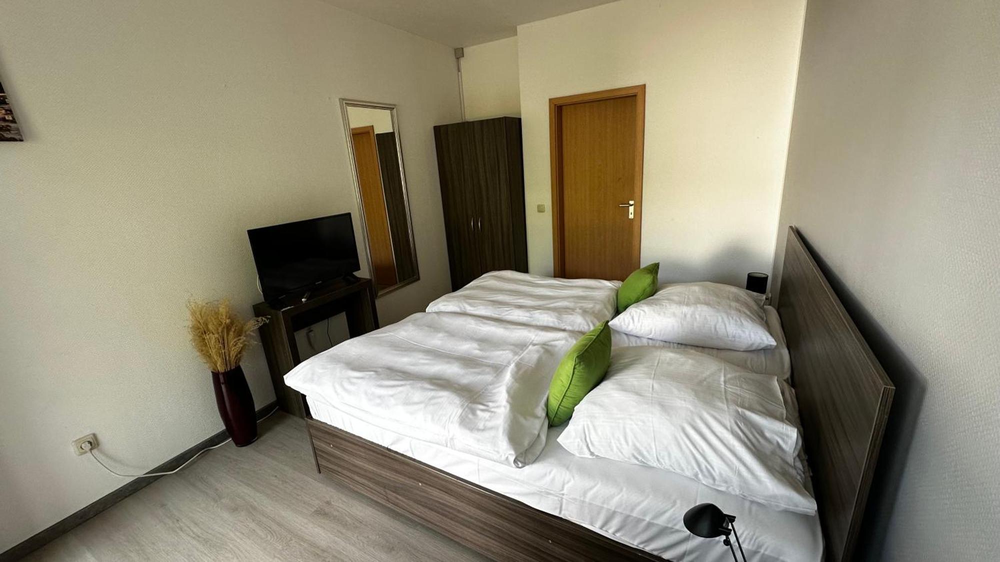 Messe Motel Laatzen Екстериор снимка